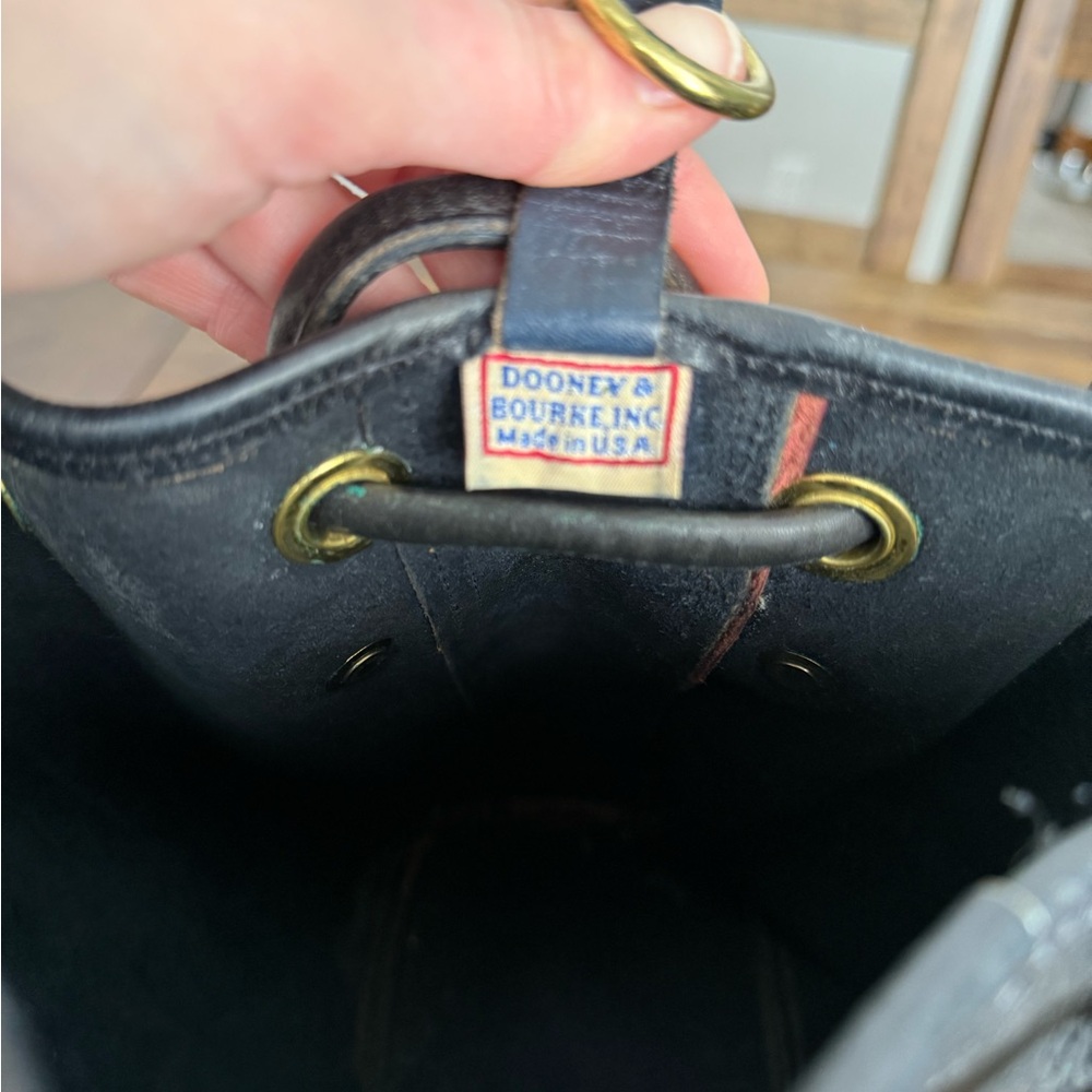 Vintage Dooney & Bourke Black Latigo Leather Bucket Bag Brass Western Boho - Picture 12 of 16